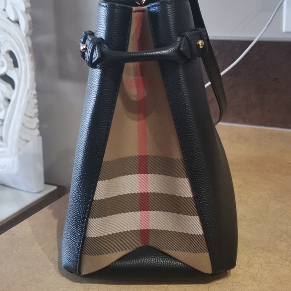 Black Burberry Banner Bag/Purse Medium - Picture 3 of 10